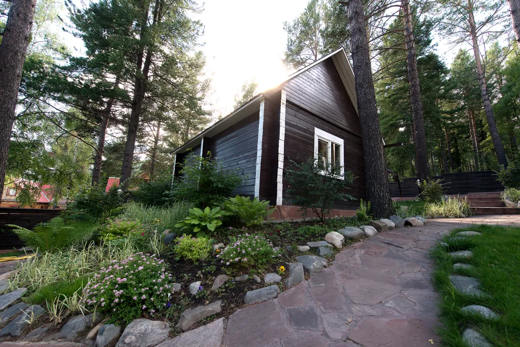 Коттедж с сауной и бассейном