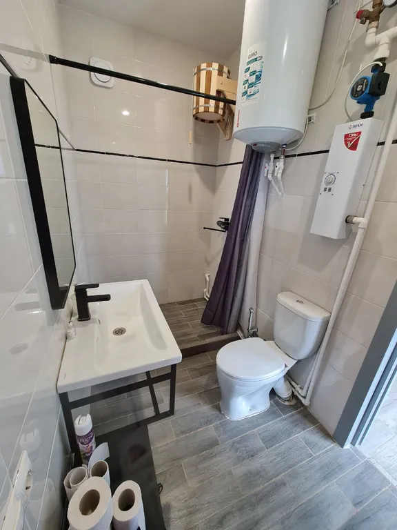 Уникальный панорамный дом с сауной прямо на берегу