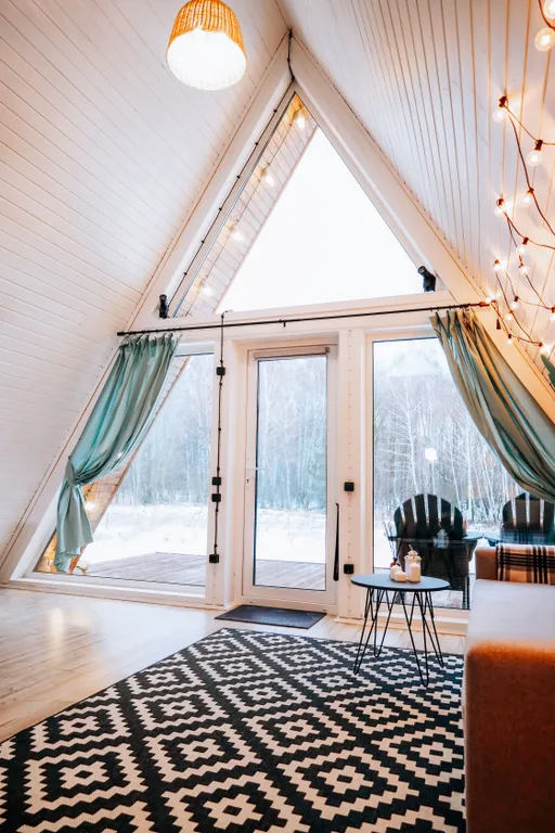 Коттедж Коттедж Роскошный А-фрейм в нежных мятных тонах с панорамными окнами — Озёры