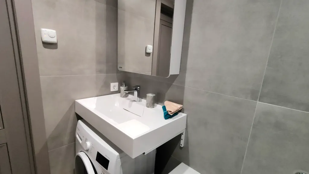 Светлый, уютный и современный апартамент в центре Красной Поляны