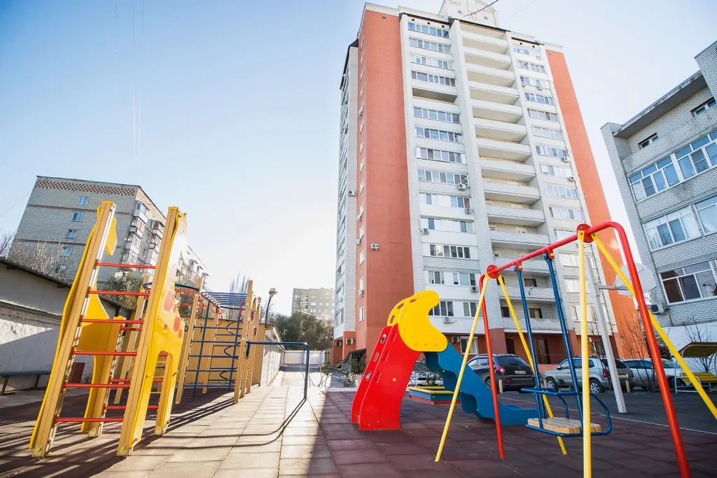 Апартаменты возле ТЦ Триумф с балконом