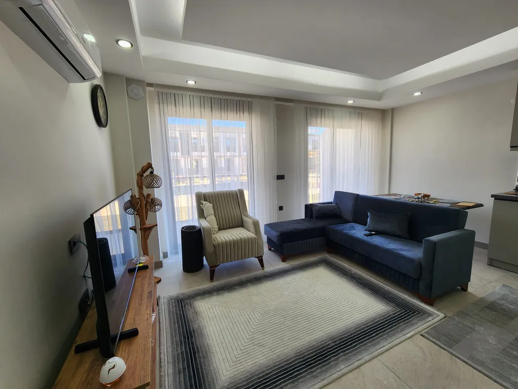 Новая 3-х комнатная квартира недалеко от пляжа в комплексе с бассейном