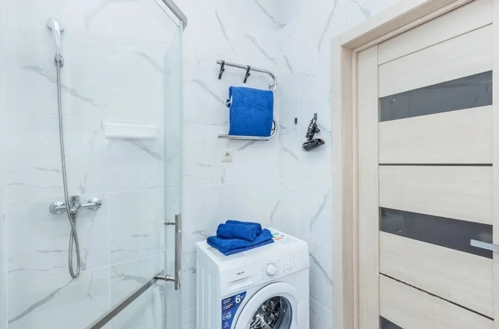 Стильная стyдия с бассейном в ЖК Бизнес класса