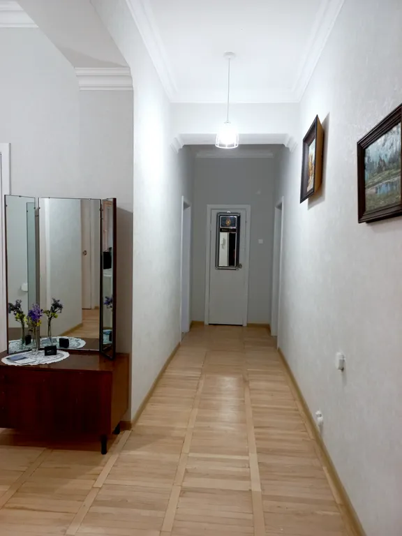 Атмосферная просторная квартира в центре города с шикарными видами