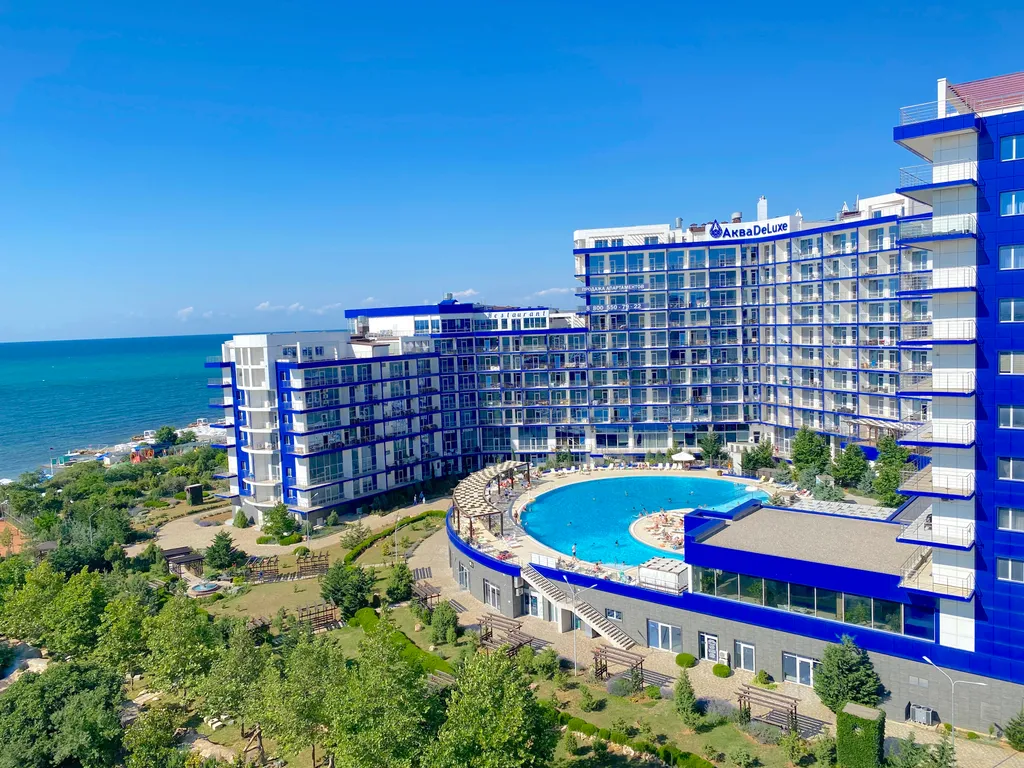 Апартамент Акваделюкс с бассейном, банями, пляжем, стоянкой