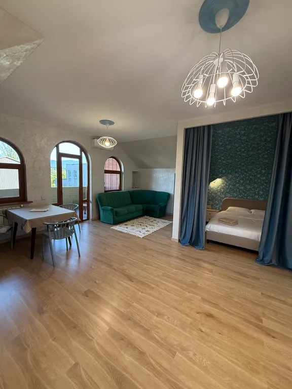 Квартира Уютная квартира в частном доме на последнем этаже — Сириус