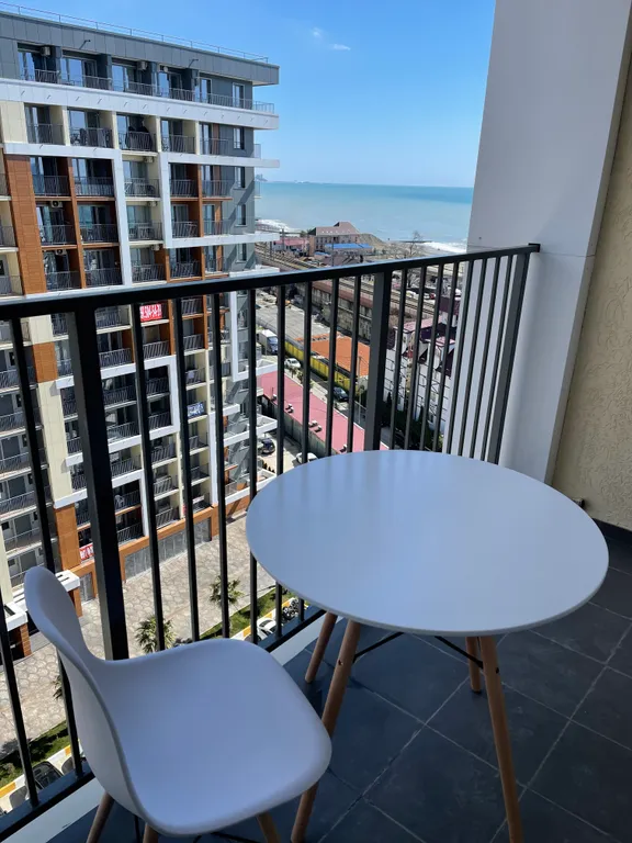 Квартира в 2-х минутах от моря в современном жк с бассейном