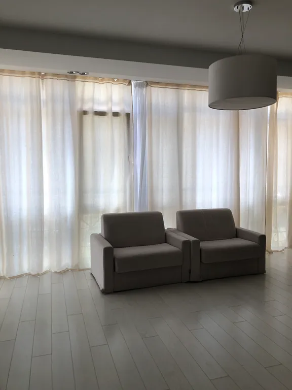 Студия с дизайнерским ремонтом