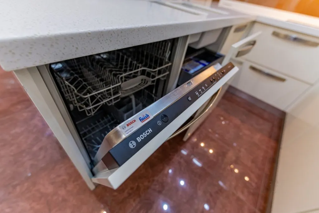 Квартира с террасой и видом на море