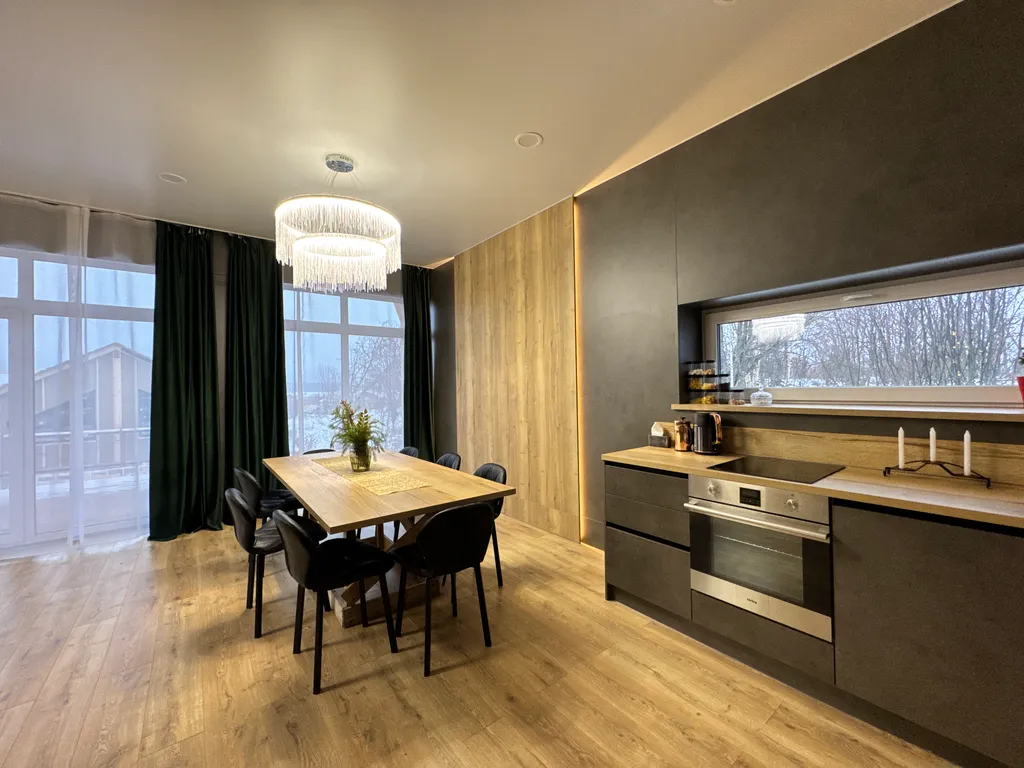 Дом 128m2 — чан, кухня, вид на озеро