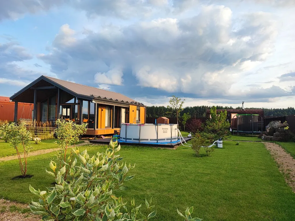 Дом с баней на дровах и гадающим кроликом