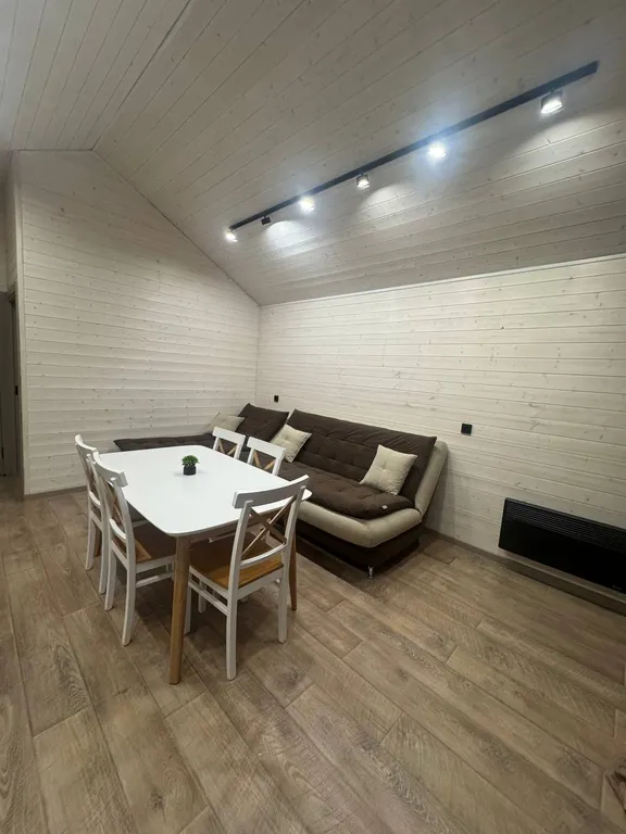 Двухкомнатный дом с видом на горы