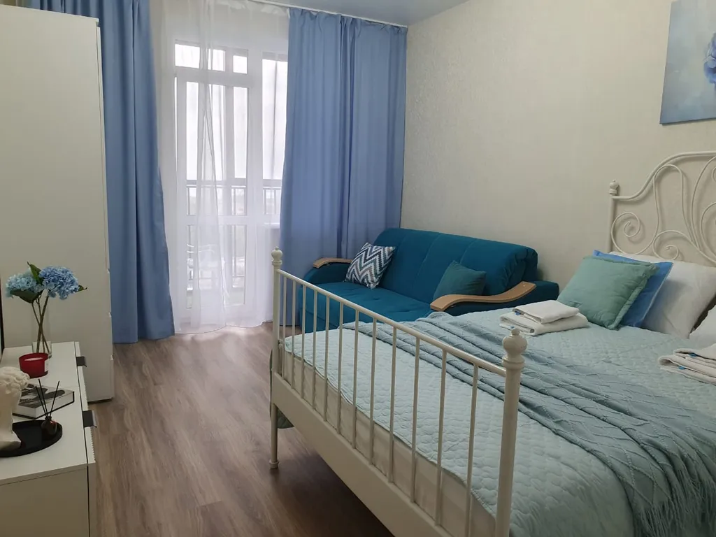 Шикарная, светлая, на самом высоком этаже в городе