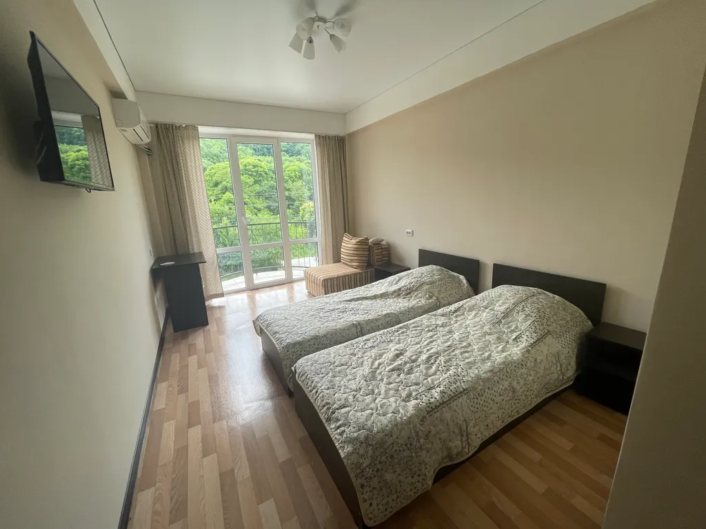 Квартира Просторный номер с уютным балконом — аренда посуточно в Якорная Щель