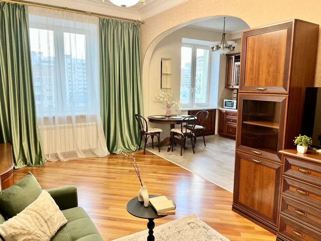 Квартира Квартира Уникальная сталинка в сердце города — Москва