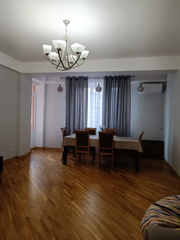 Просторная квартира с видом на море