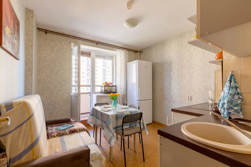 Евро трёхкомнатная квартира рядом с метро