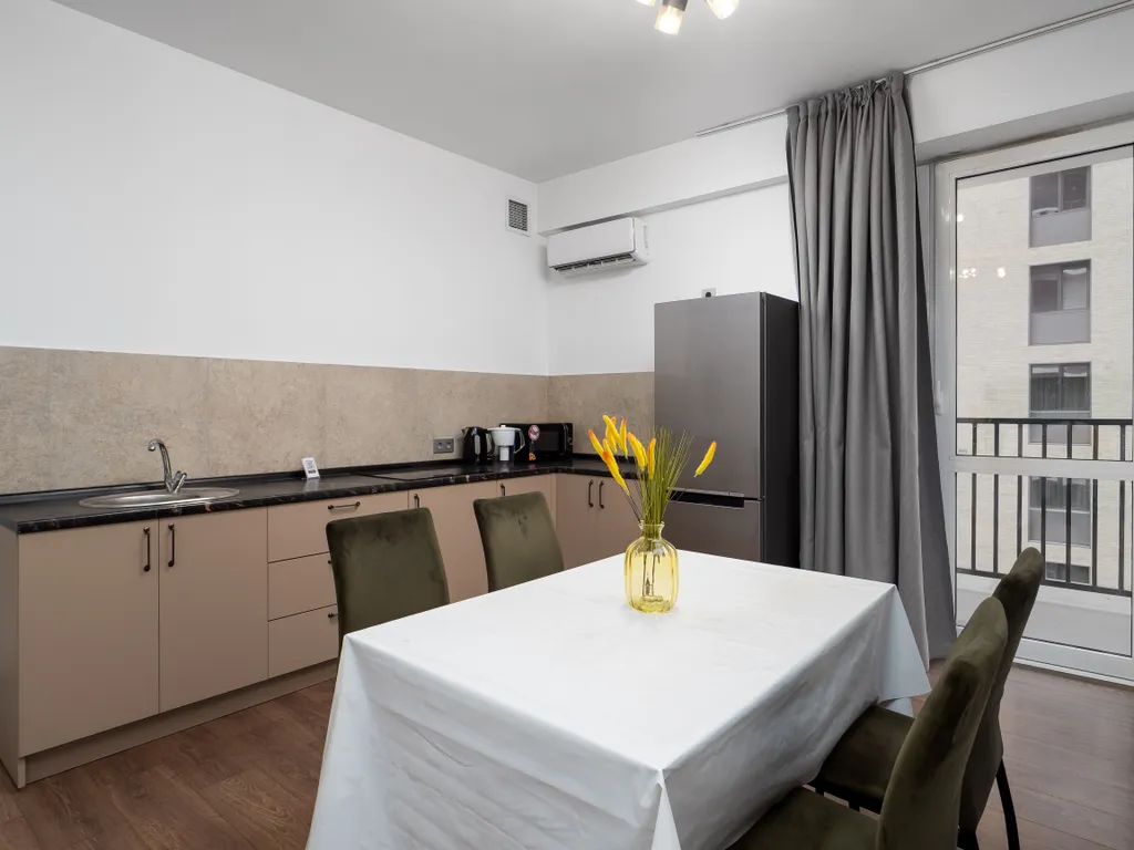 Квартира просторная с балконами, рядом с Мегой