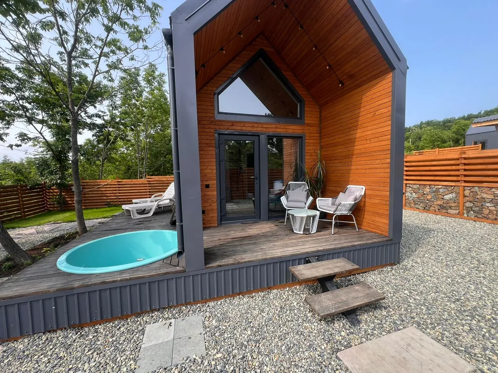 Коттедж 4х местный барн с чаном и бассейном в Артеме — аренда посуточно в Артём