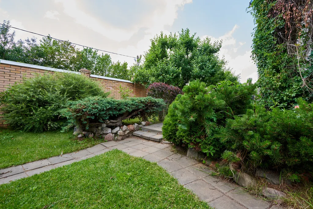 Уютный коттедж с бассейном и сауной