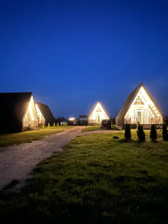 Коттедж Уютные дома аттик А-фрейм у Снетковского озера — Ларионово