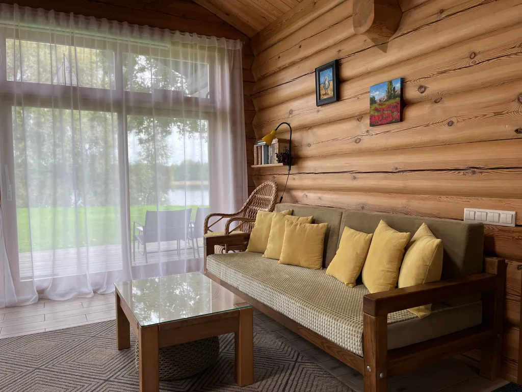 Дом у озера