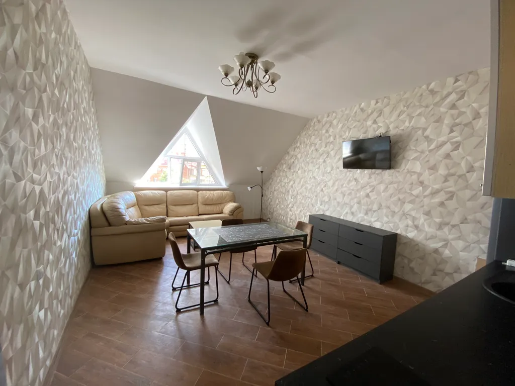 Огромный дом у парка Галицкого