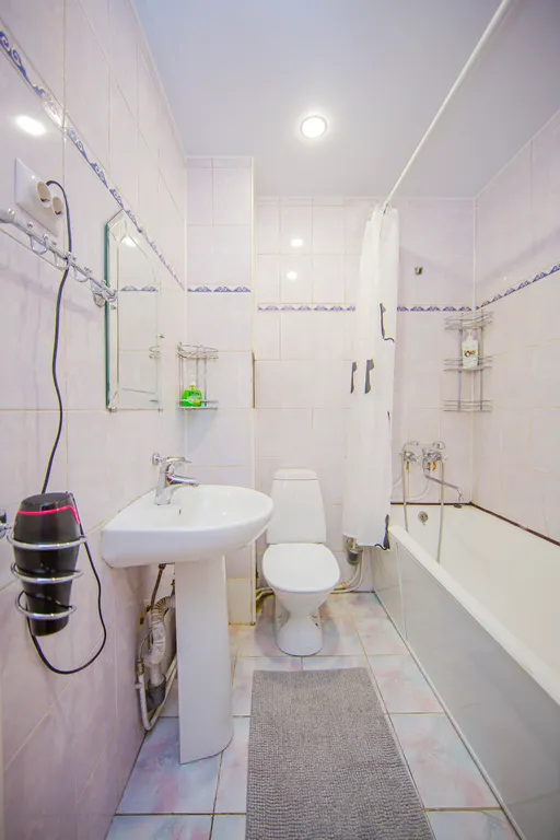 Old Town Apartment 3BR & 2BTHR