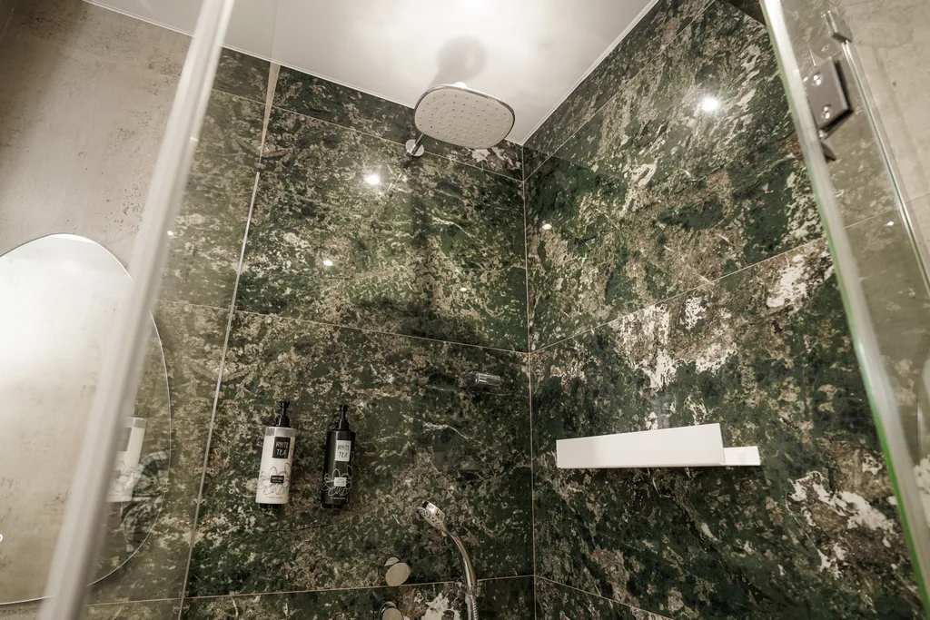 Просторный номер в гостевом доме напротив Парка