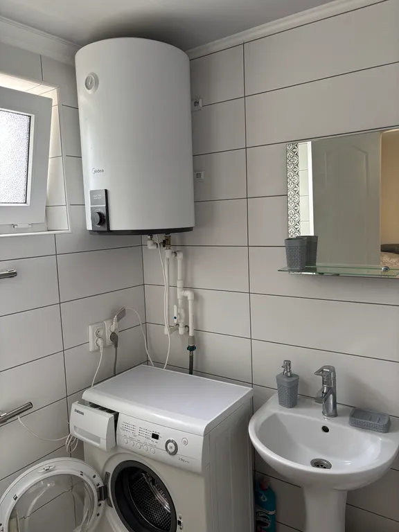 Двухкомнатный домик с новым ремонтом и зоной мангала