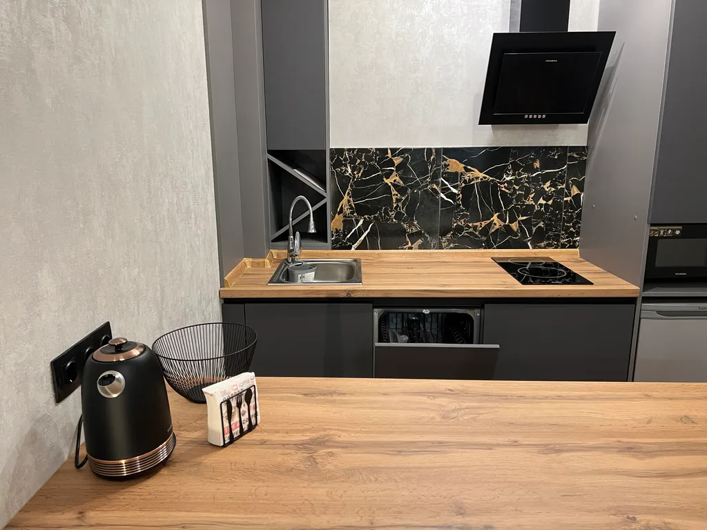 Квартира Квартира Комфортабельная студия с собственной террасой возле Планеты — Красноярск