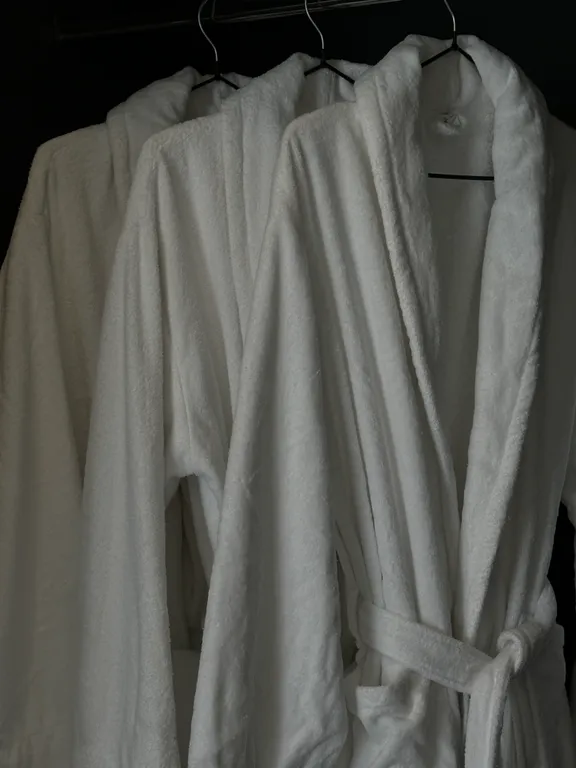 Апартаменты люкс с личной террасой и выходом к бассейну