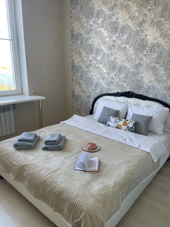 2-комнатная квартира около Парка Победы — аренда посуточно в Севастополь