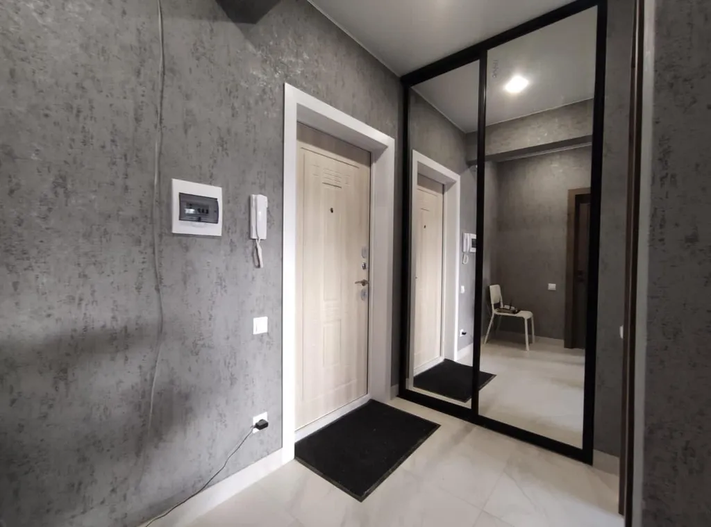 Квартира с панорамным окном, в престижном ЖК