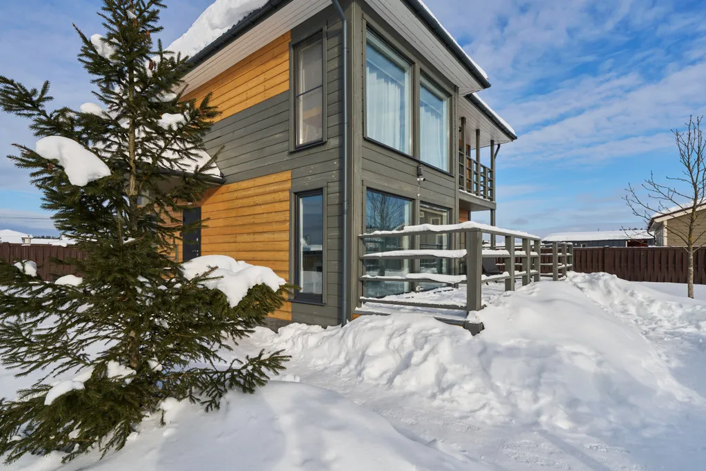 Коттедж Большой семейный дом с панорамными окнами у леса и озера — Семеновское