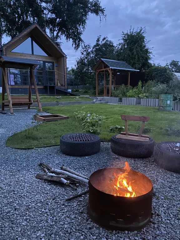 Домик у озера