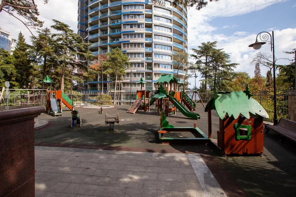 Новая квартира с просторной терассой и прекрасным видом на горы