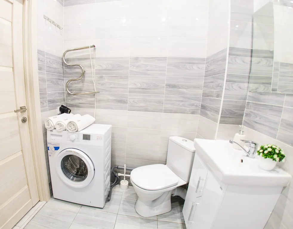 Однушка с двуспальной кроватью и диваном