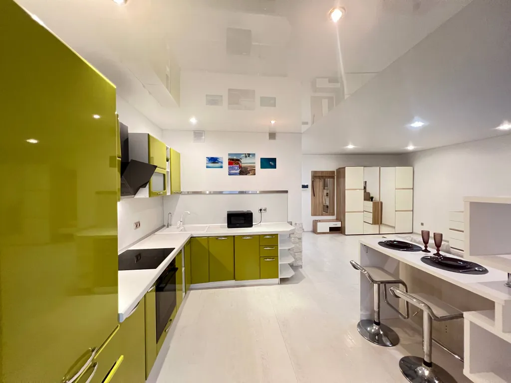 Дизайнерская студия в центре в новом доме