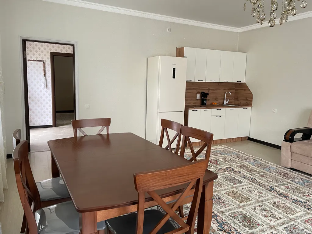 Дом со двором в центре города, все есть рядом и до моря не далёко