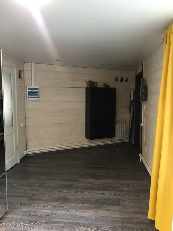 Дом на территории охотничьего хозяйства рядом с водохранилищем