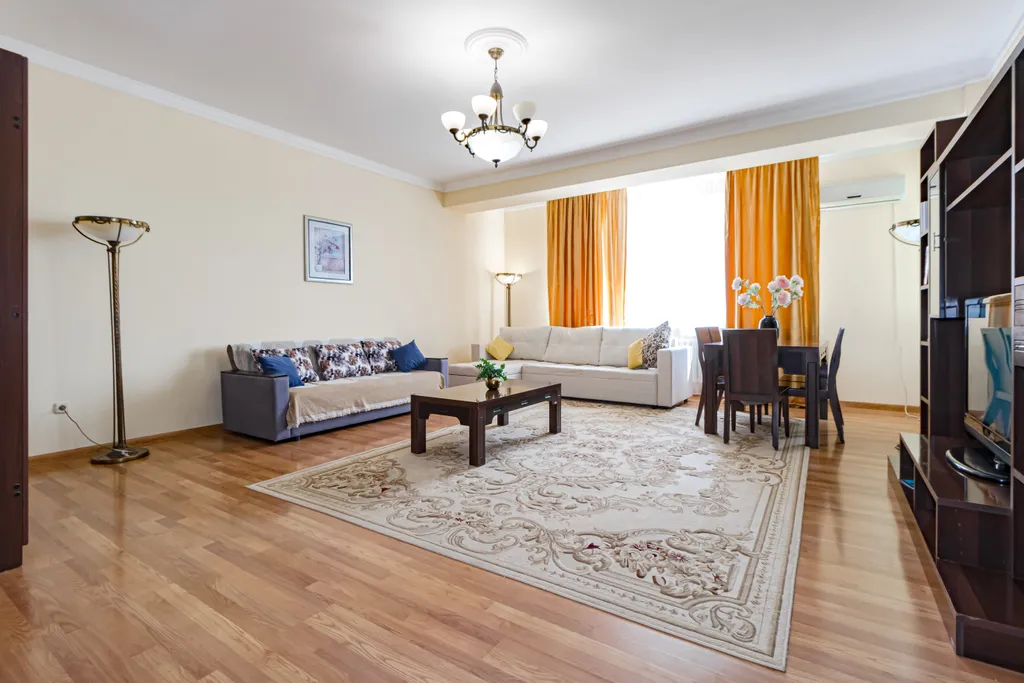 Квартира для большой компании с видом на Байтерек