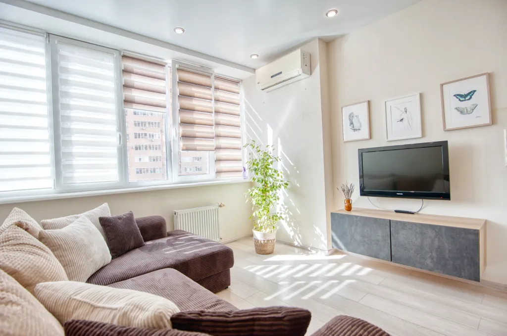 Евротрешка рядом с МТЛ Ареной и пляжем реки Волга