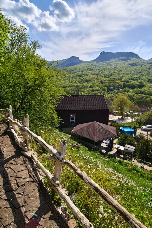 4-комнатный Дом