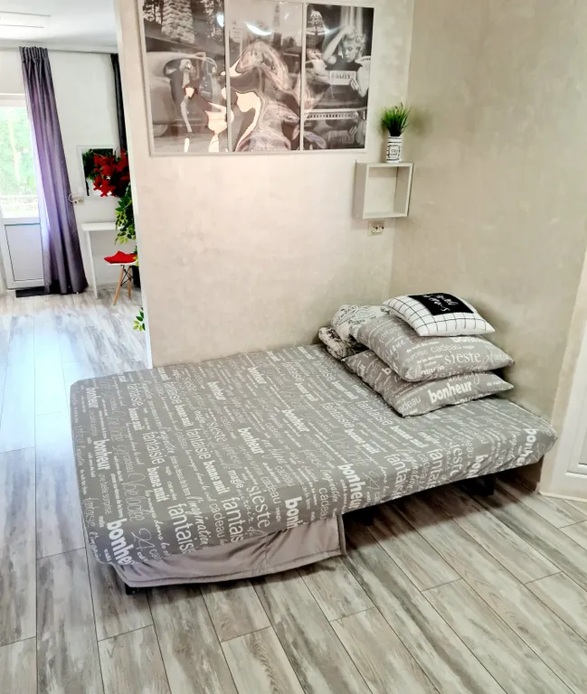 Квартира Квартира Просторная студия с балконом на тихой улице — Геленджик