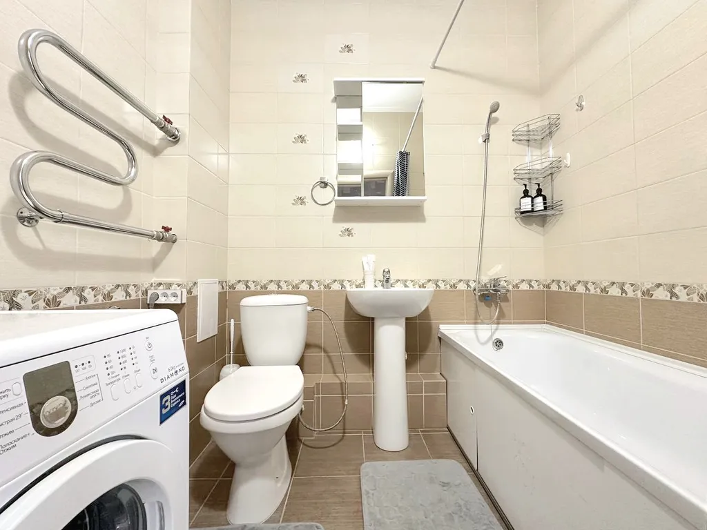 2-комнатная квартира с балконом на Притомском напротив ЛДК