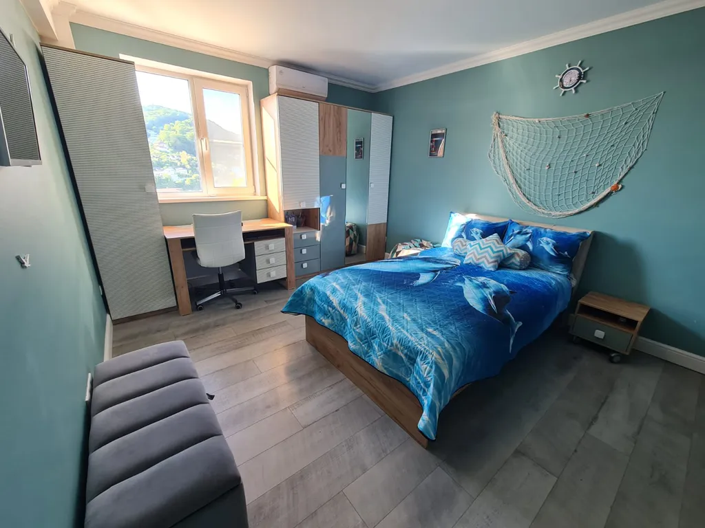 Трёхкомнатная квартира в Сочи  с видом на море и горы