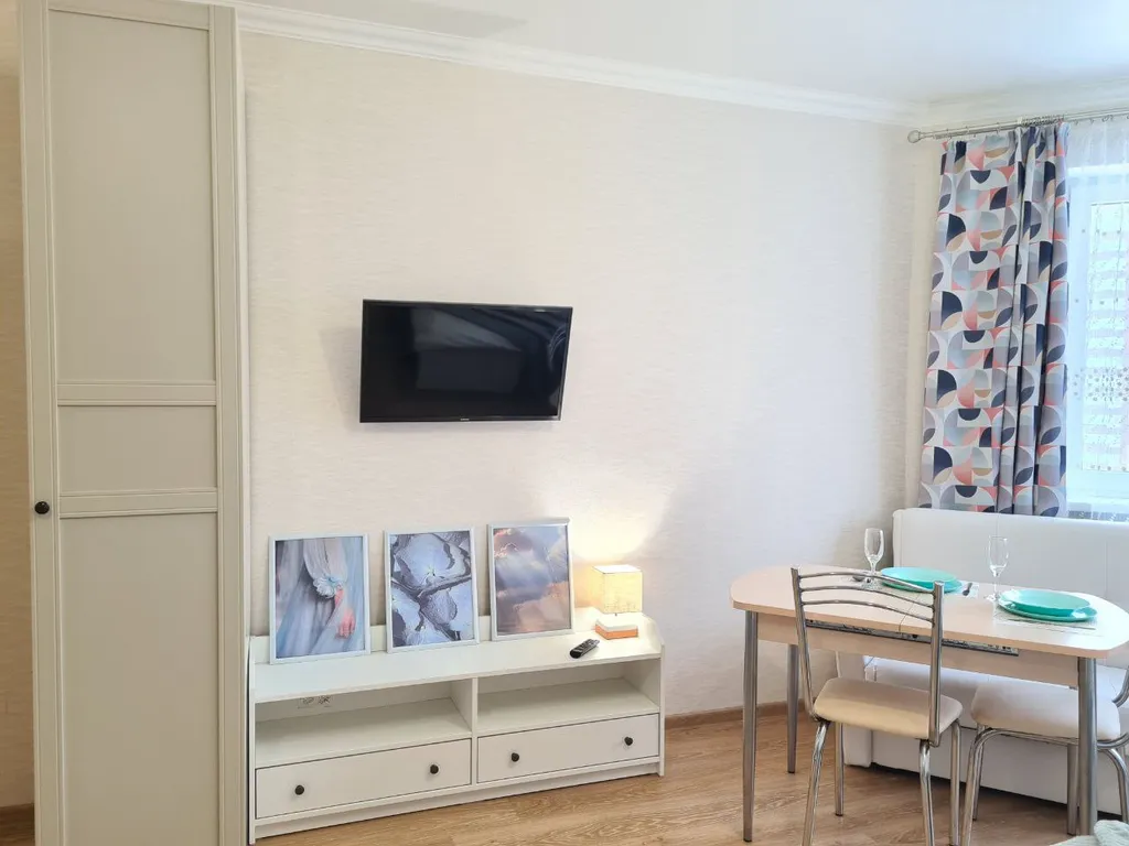 Квартира в белоснежных тонах рядом с аэропортом и трассой М4