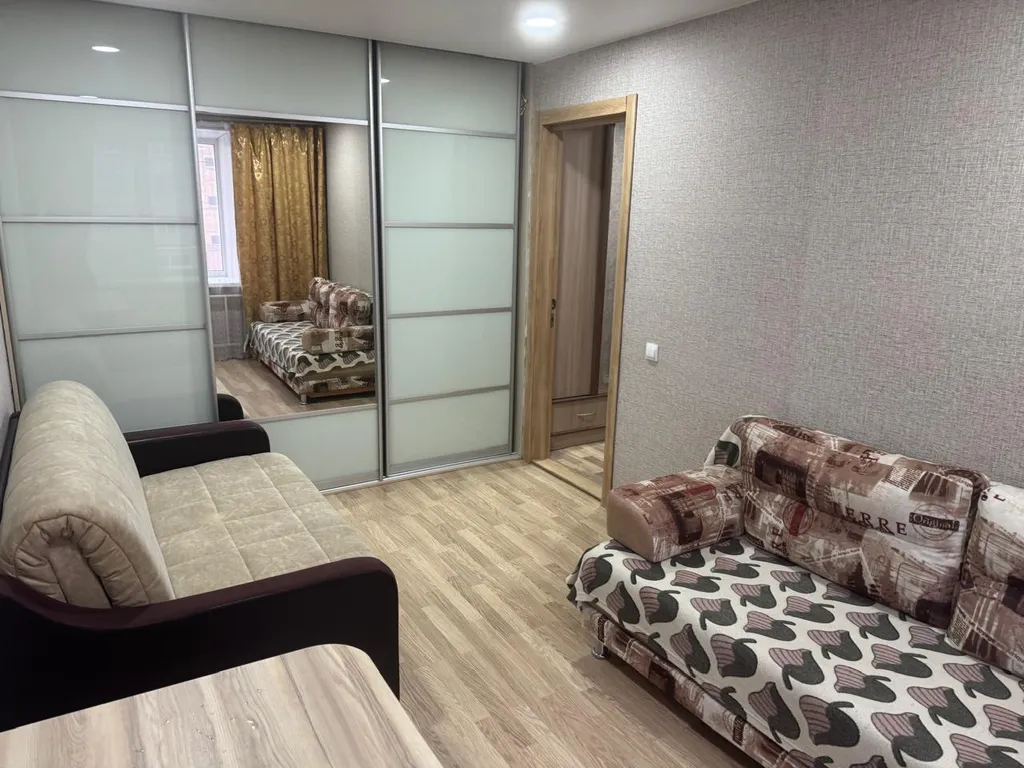 Уютная квартира в центре города, рядом с ЖД вокзалом, Цирком