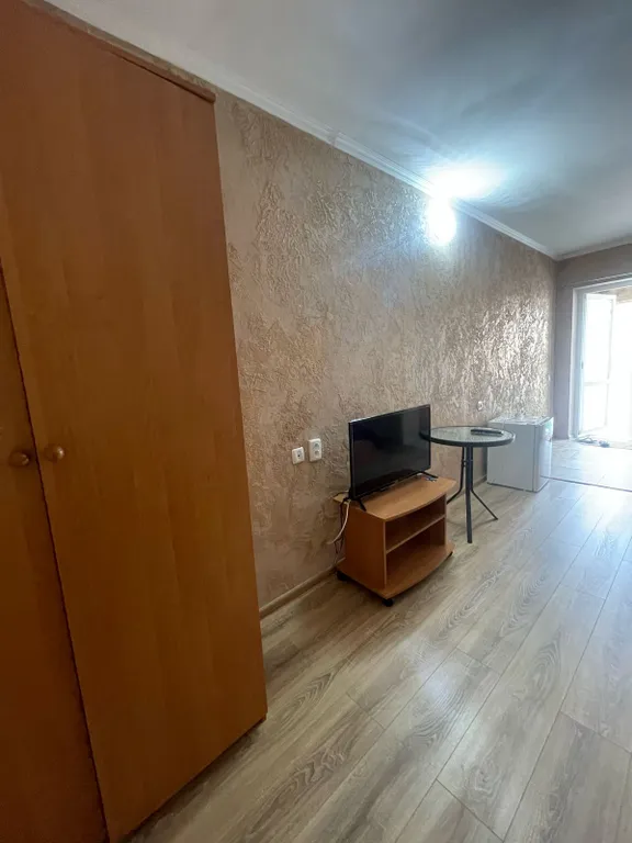 Просторный трехместный номер с бассейном и террасой